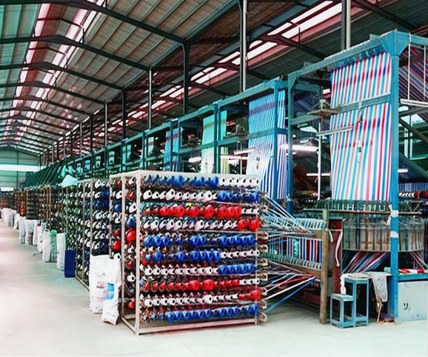 包头生产彩条布 多色编织篷布厂家供应